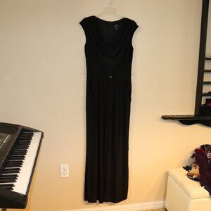 New Ronni Nicole Jumpsuit Size 10
